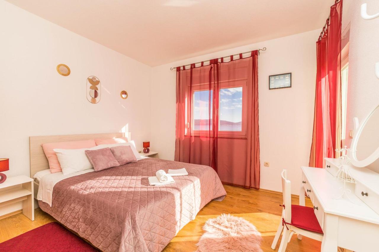 Apartments Matilda Sukošan Eksteriør bilde