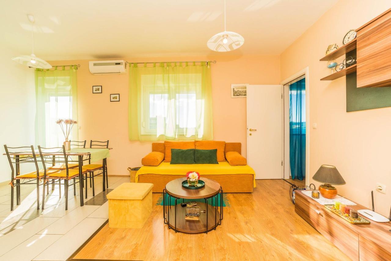 Apartments Matilda Sukošan Eksteriør bilde