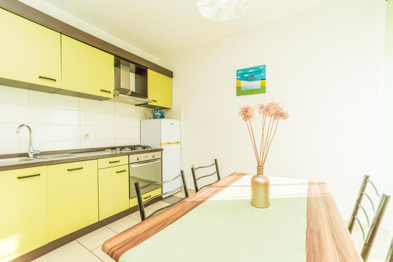 Apartments Matilda Sukošan Eksteriør bilde