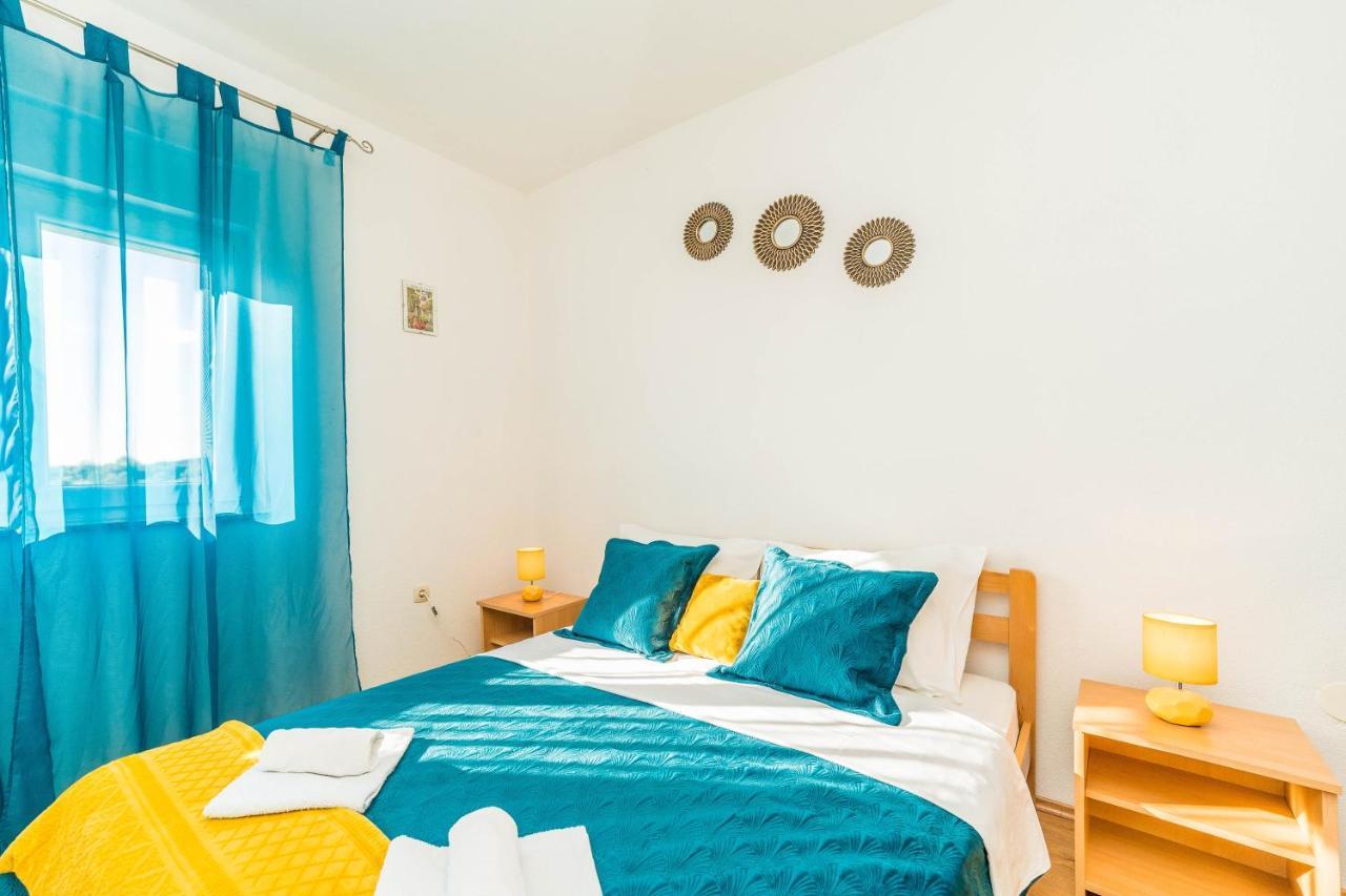 Apartments Matilda Sukošan Eksteriør bilde