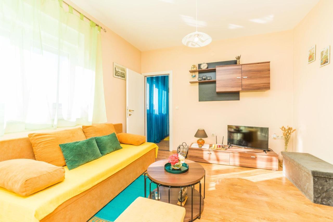 Apartments Matilda Sukošan Eksteriør bilde
